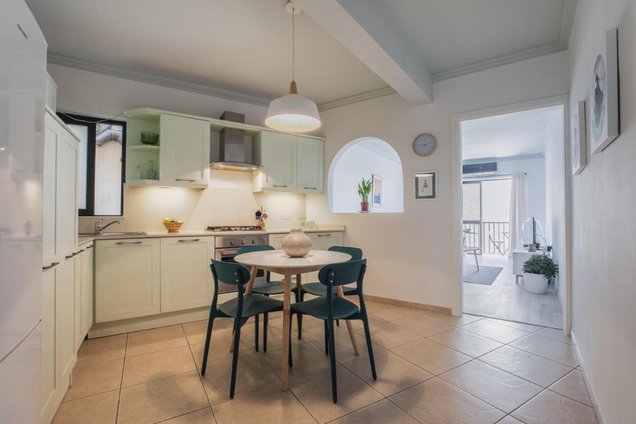 Stylish 3 Bedroom Apartment - St. Julians - 5 Mins From Balluta Bay Saint Julian's Eksteriør bilde